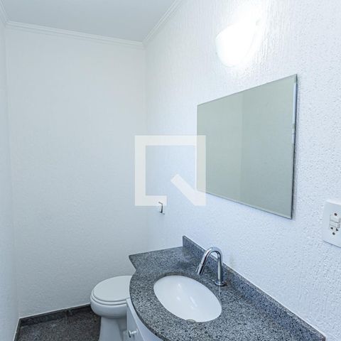 Casa de condomínio à venda com 166m², 3 quartos e 5 vagas Casa de condomínio à venda com 166m², 3 quartos e 5 vagasLavabo