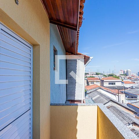 Casa de condomínio à venda com 166m², 3 quartos e 5 vagas Casa de condomínio à venda com 166m², 3 quartos e 5 vagasVaranda suite