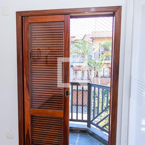 Casa de condomínio à venda com 166m², 3 quartos e 5 vagas Casa de condomínio à venda com 166m², 3 quartos e 5 vagasVaranda quarto 1