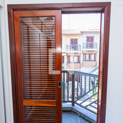 Casa de condomínio à venda com 166m², 3 quartos e 5 vagas Casa de condomínio à venda com 166m², 3 quartos e 5 vagasVaranda quarto 2