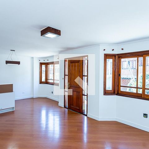 Casa de condomínio à venda com 166m², 3 quartos e 5 vagas Casa de condomínio à venda com 166m², 3 quartos e 5 vagasSala