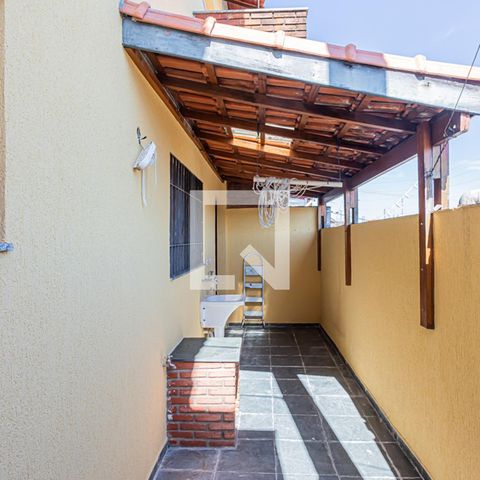 Casa de condomínio à venda com 166m², 3 quartos e 5 vagas Casa de condomínio à venda com 166m², 3 quartos e 5 vagasÁrea de serviço