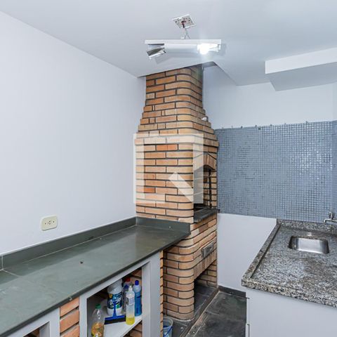 Casa de condomínio à venda com 166m², 3 quartos e 5 vagas Casa de condomínio à venda com 166m², 3 quartos e 5 vagasChurrasqueira