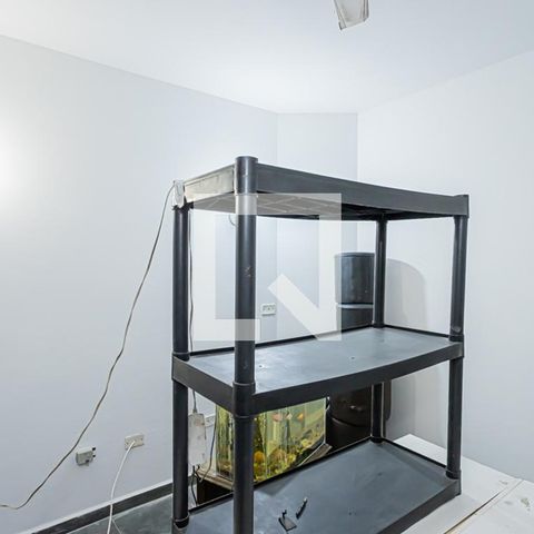 Casa de condomínio à venda com 166m², 3 quartos e 5 vagas Casa de condomínio à venda com 166m², 3 quartos e 5 vagasEscritório