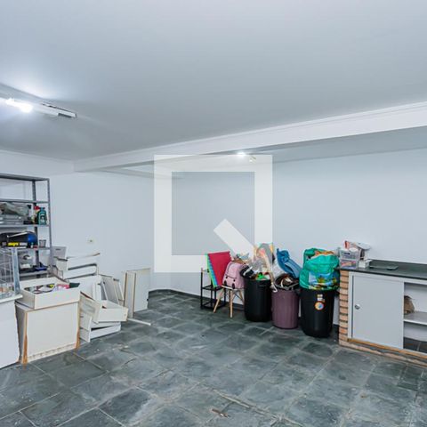 Casa de condomínio à venda com 166m², 3 quartos e 5 vagas Casa de condomínio à venda com 166m², 3 quartos e 5 vagasGaragem