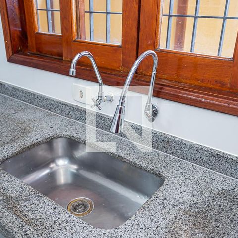 Casa de condomínio à venda com 166m², 3 quartos e 5 vagas Casa de condomínio à venda com 166m², 3 quartos e 5 vagasCozinha