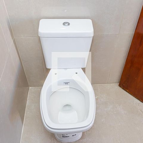 Casa de condomínio à venda com 166m², 3 quartos e 5 vagas Casa de condomínio à venda com 166m², 3 quartos e 5 vagasBanheiro suite