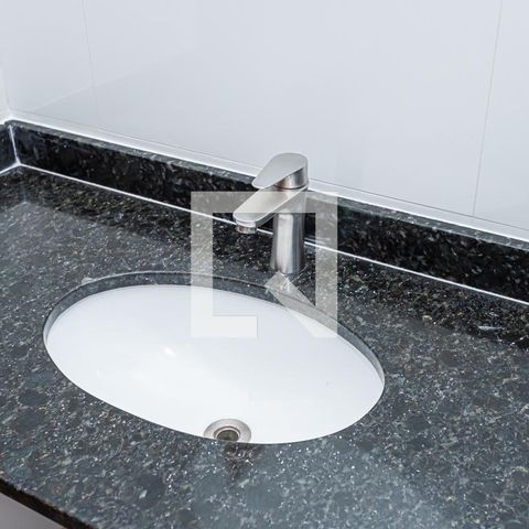 Casa de condomínio à venda com 166m², 3 quartos e 5 vagas Casa de condomínio à venda com 166m², 3 quartos e 5 vagasBanheiro