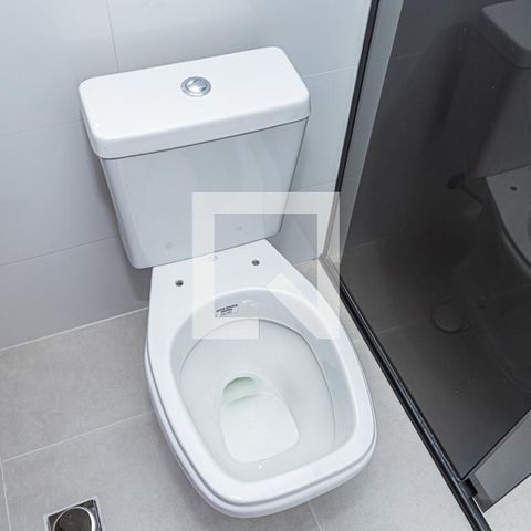 Casa de condomínio à venda com 166m², 3 quartos e 5 vagas Casa de condomínio à venda com 166m², 3 quartos e 5 vagasBanheiro