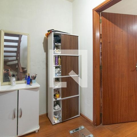 Casa à venda com 100m², 2 quartos e 1 vagaCorredor