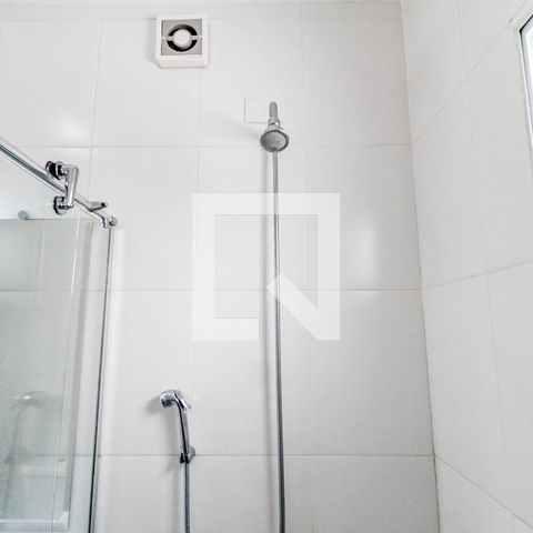 Casa à venda com 300m², 5 quartos e 5 vagasBanheiro Suíte 2