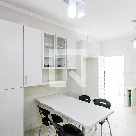 Casa à venda com 300m², 5 quartos e 5 vagasCozinha