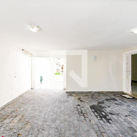 Casa à venda com 300m², 5 quartos e 5 vagasGaragem