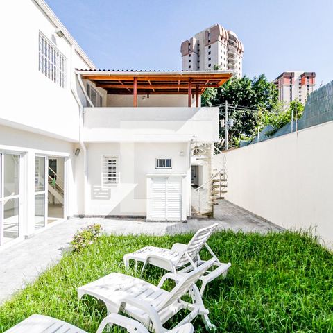 Casa à venda com 300m², 5 quartos e 5 vagasJardim