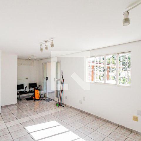 Casa à venda com 300m², 5 quartos e 5 vagasSalão