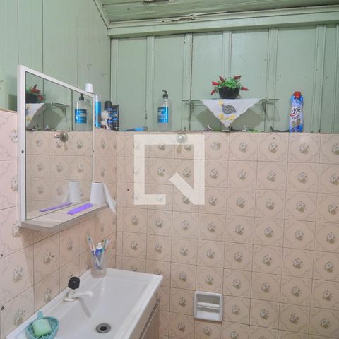 Casa à venda com 110m², 3 quartos e 2 vagasBanheiro