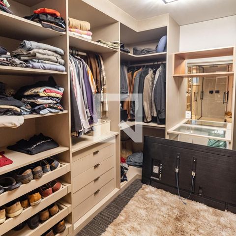 Apartamento à venda com 106m², 3 quartos e 2 vagasCloset da Suíte 01