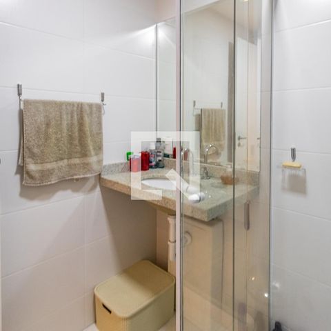 Apartamento à venda com 106m², 3 quartos e 2 vagasBanheiro da Suíte 02