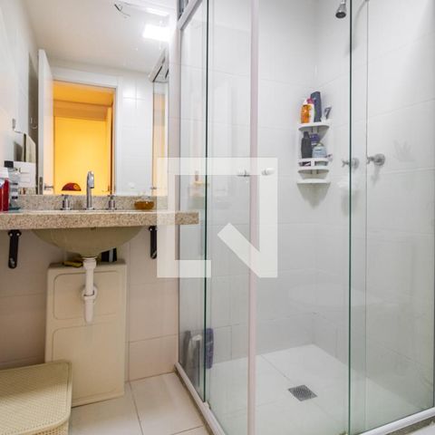 Apartamento à venda com 106m², 3 quartos e 2 vagasBanheiro da Suíte 02