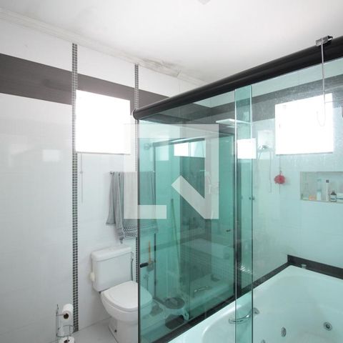 Casa para alugar com 473m², 5 quartos e 5 vagasBanheiro da Suite Master