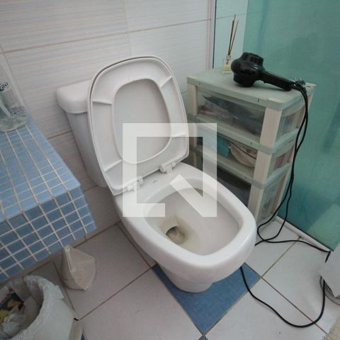 Casa para alugar com 473m², 5 quartos e 5 vagasBanheiro Social