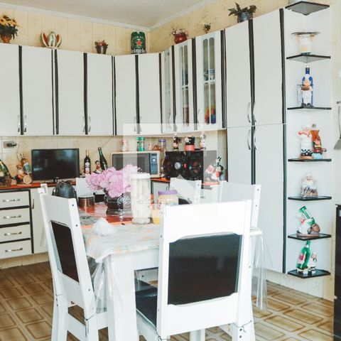 Casa à venda com 500m², 4 quartos e 4 vagasCozinha