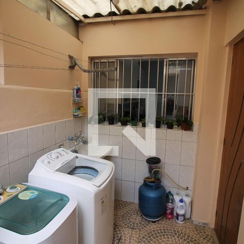 Casa à venda com 120m², 3 quartos e 1 vagaÁrea de Serviço