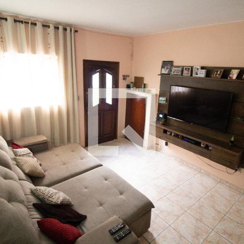 Casa à venda com 120m², 3 quartos e 1 vaga Casa à venda com 120m², 3 quartos e 1 vagaSala