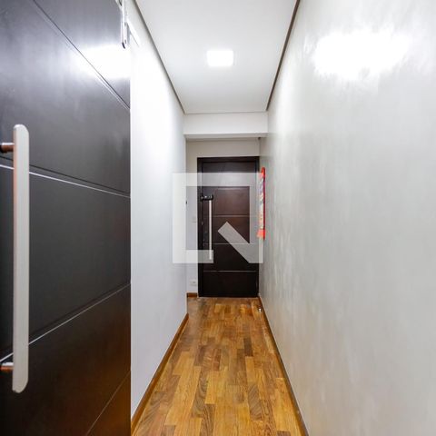 Apartamento à venda com 90m², 3 quartos e 2 vagas Apartamento à venda com 90m², 3 quartos e 2 vagasCorredor Entrada