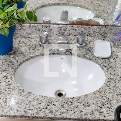 Apartamento à venda com 90m², 3 quartos e 2 vagas Apartamento à venda com 90m², 3 quartos e 2 vagasBanheiro da Suíte