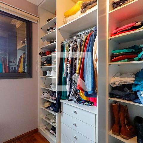 Apartamento à venda com 90m², 3 quartos e 2 vagas Apartamento à venda com 90m², 3 quartos e 2 vagasCloset