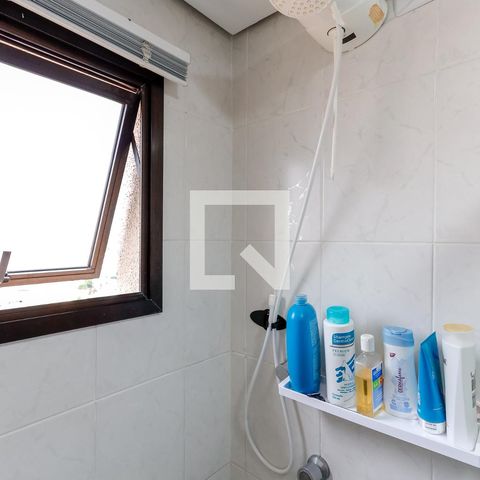 Apartamento à venda com 90m², 3 quartos e 2 vagas Apartamento à venda com 90m², 3 quartos e 2 vagasBanheiro da Suíte