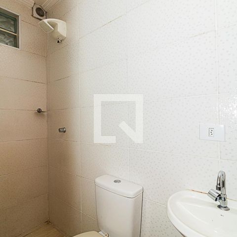Casa à venda com 40m², 1 quarto e sem vagaBanheiro