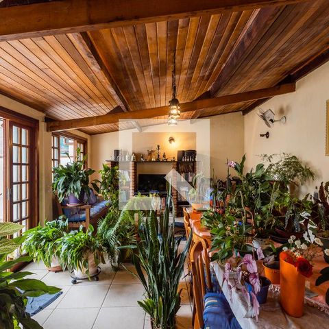 Casa à venda com 200m², 4 quartos e 2 vagasÁrea comum
