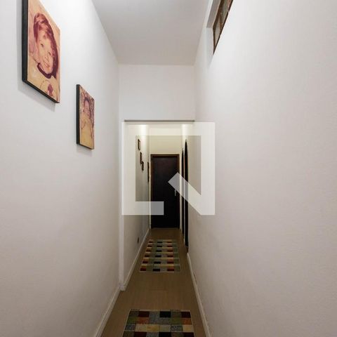 Casa à venda com 200m², 4 quartos e 2 vagasCorredor