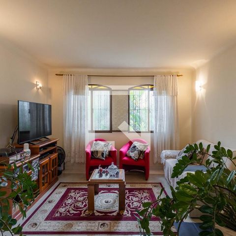 Casa à venda com 200m², 4 quartos e 2 vagasSala