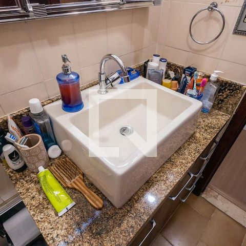 Casa à venda com 200m², 4 quartos e 2 vagasBanheiro 1