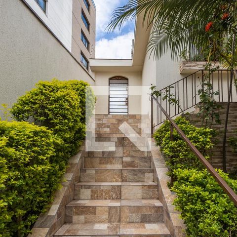 Casa à venda com 200m², 4 quartos e 2 vagasEntrada