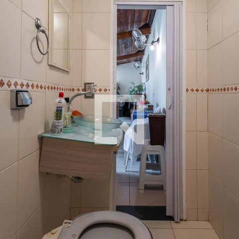 Casa à venda com 200m², 4 quartos e 2 vagasBanheiro 3