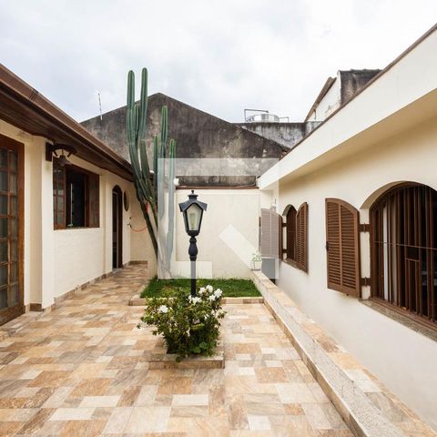 Casa à venda com 200m², 4 quartos e 2 vagasQuintal