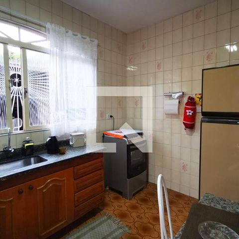 Casa à venda com 135m², 2 quartos e 2 vagasCozinha 