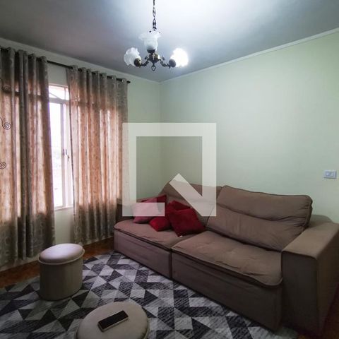 Casa à venda com 135m², 2 quartos e 2 vagasSala 