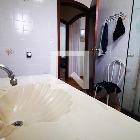 Casa à venda com 135m², 2 quartos e 2 vagasBanheiro 