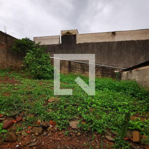 Casa à venda com 135m², 2 quartos e 2 vagasQuintal