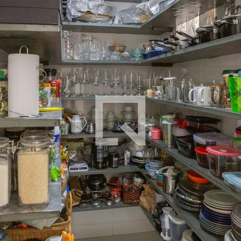Casa à venda com 270m², 3 quartos e 5 vagasCozinha - Despensa