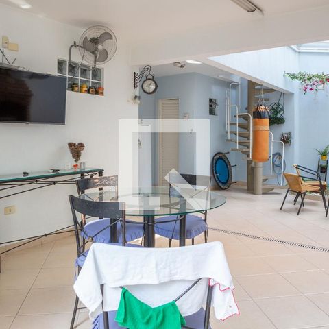 Casa à venda com 270m², 3 quartos e 5 vagasQuintal