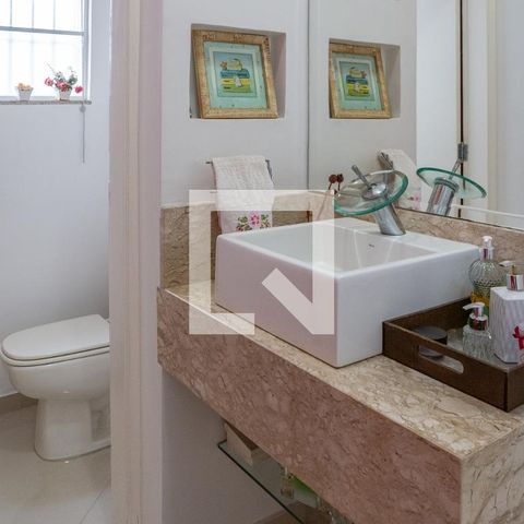 Casa à venda com 270m², 3 quartos e 5 vagasLavabo