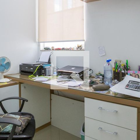 Casa à venda com 270m², 3 quartos e 5 vagasEscritório