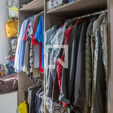 Casa à venda com 270m², 3 quartos e 5 vagasSuíte 1 - Closet