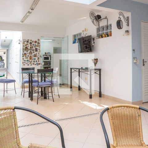 Casa à venda com 270m², 3 quartos e 5 vagasQuintal